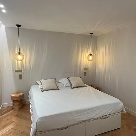 Villa Thelya