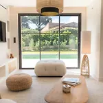 Villa Thelya *