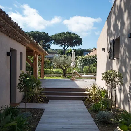 Villa Thelya